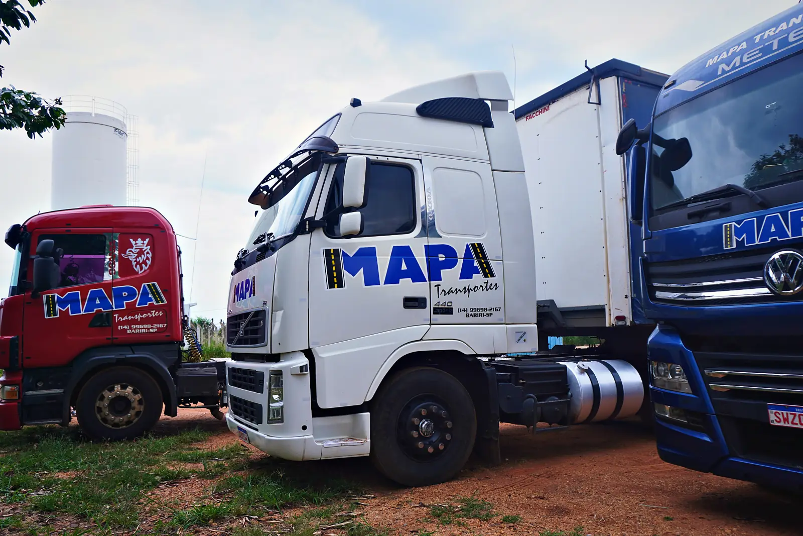 Caminhão DAF da Mapa Transportes em viagem de lotação, atendimento em Delta